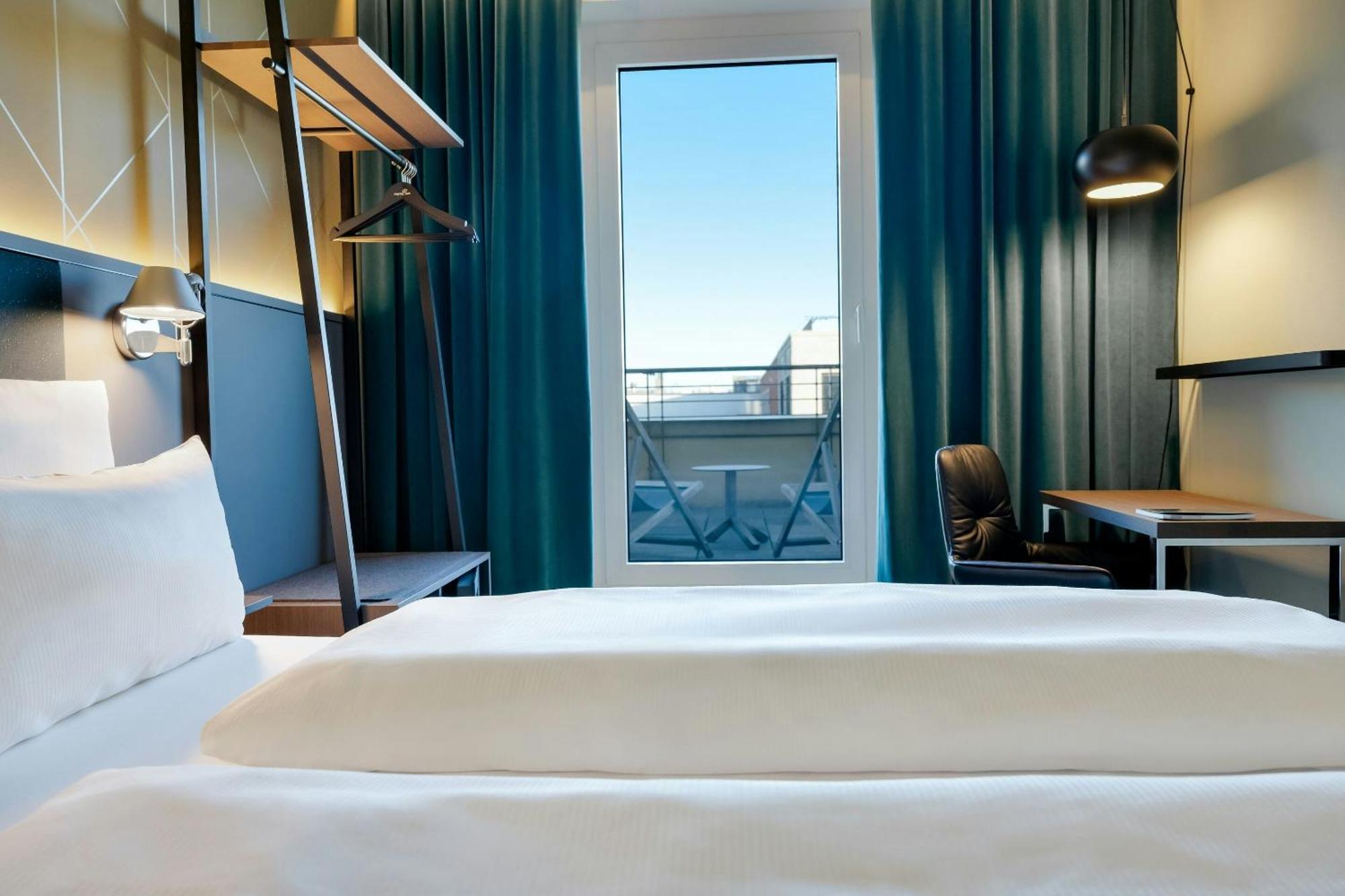 Motel One Berlin-Potsdamer Platz — Photos 3